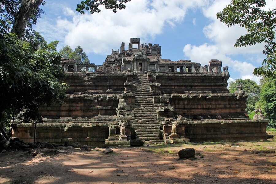 Baphuon temple